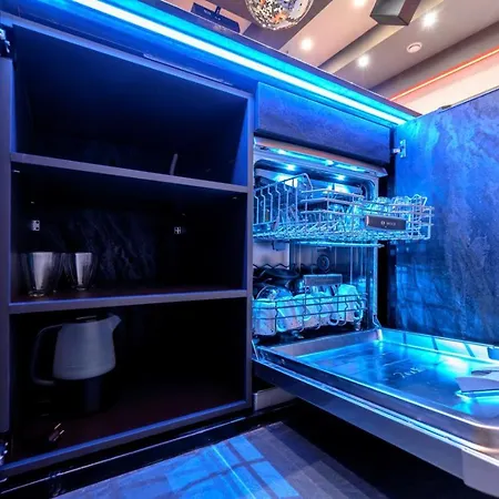 Party Luxury 3br Sea View In Arcadia オデッサ