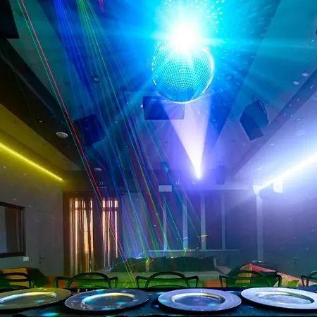 Party Luxury 3br Sea View In Arcadia オデッサ