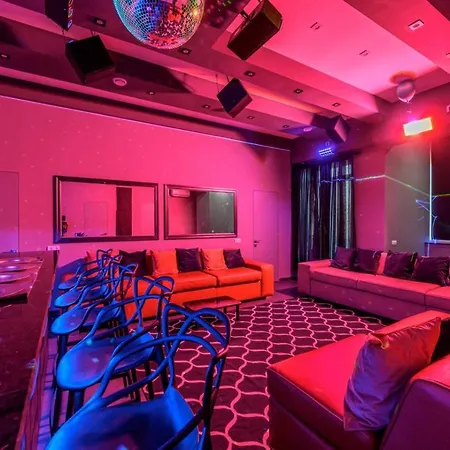 Party Luxury 3br Sea View In Arcadia オデッサ